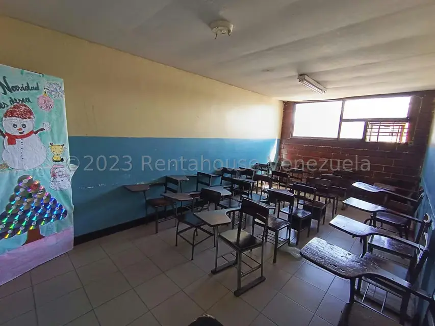 Comercial (Edificio) en Alquiler en Guarenas, Miranda - 27