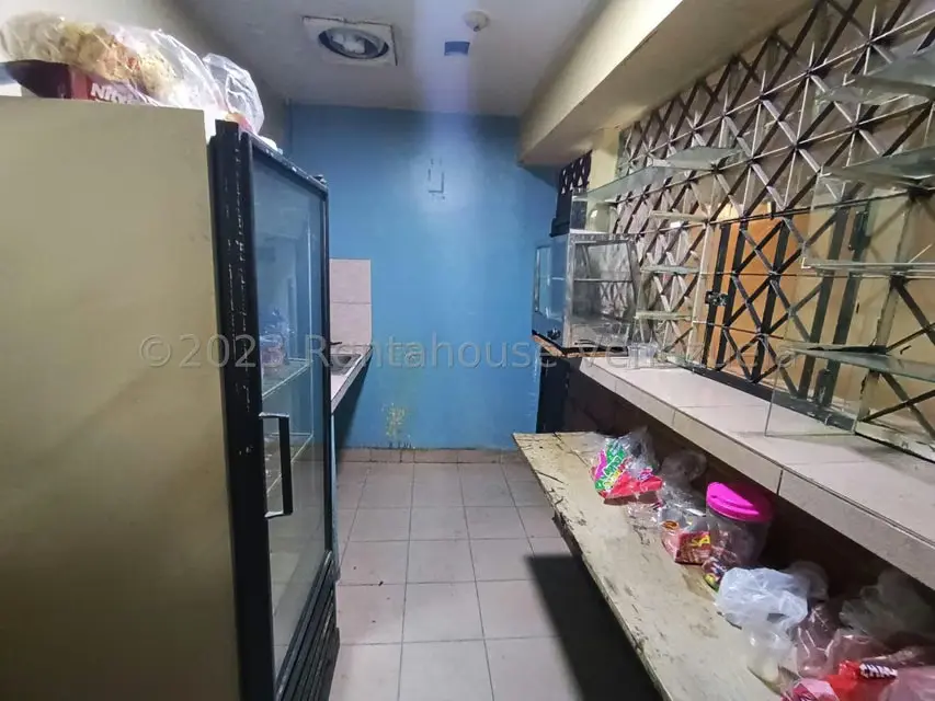 Comercial (Edificio) en Alquiler en Guarenas, Miranda - 29