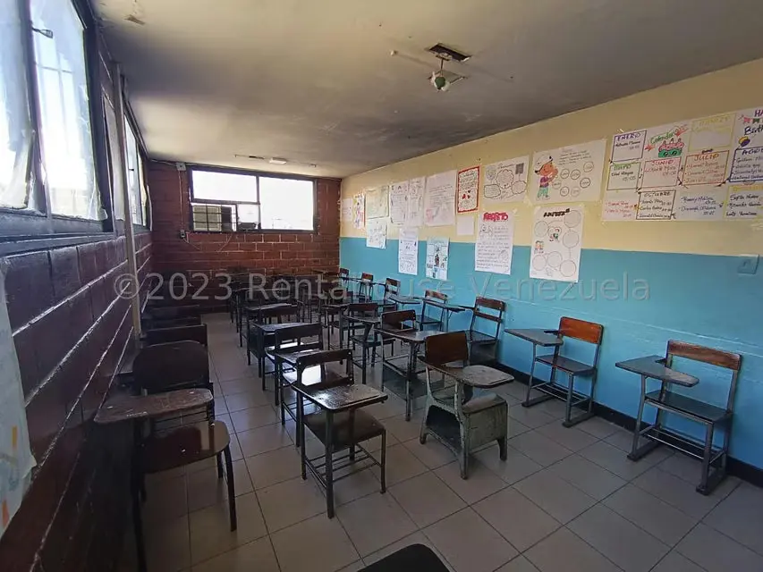 Comercial (Edificio) en Alquiler en Guarenas, Miranda - 39