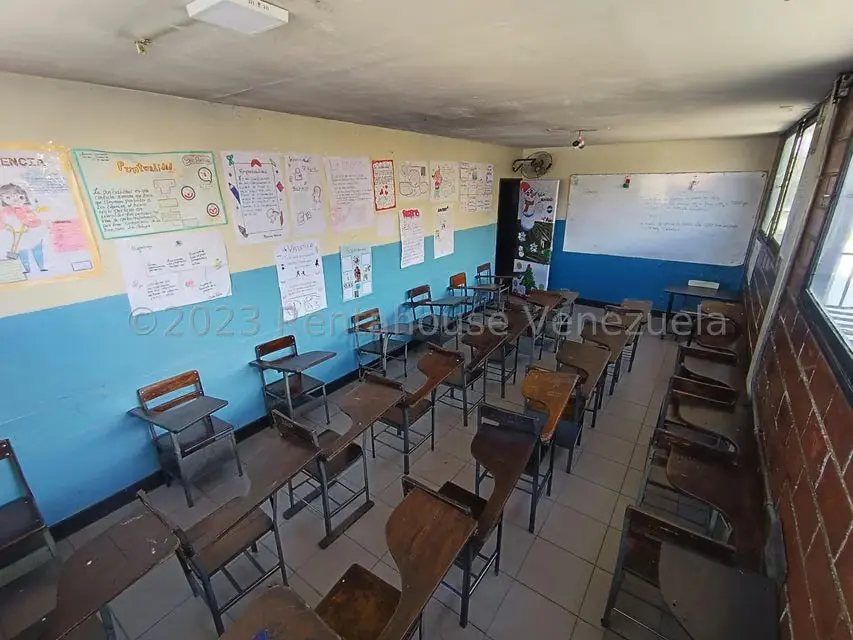 Comercial (Edificio) en Alquiler en Guarenas, Miranda - 40