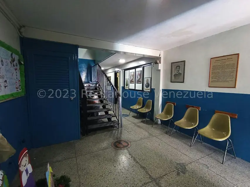 Comercial (Edificio) en Alquiler en Guarenas, Miranda - 6