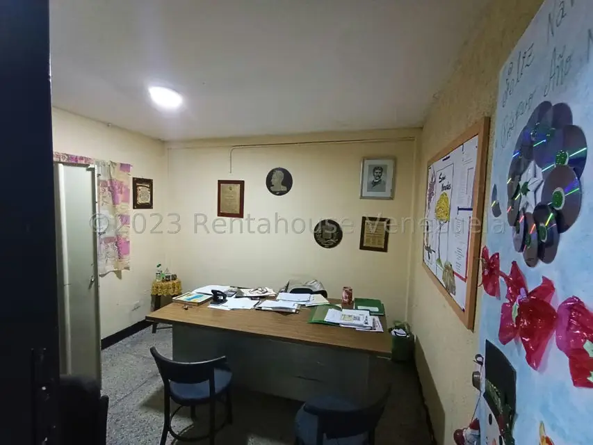 Comercial (Edificio) en Alquiler en Guarenas, Miranda - 7