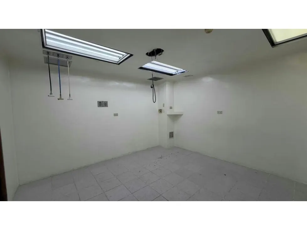 Casa Comercial en Alquiler en Los Palos Grandes 363m2 - 2