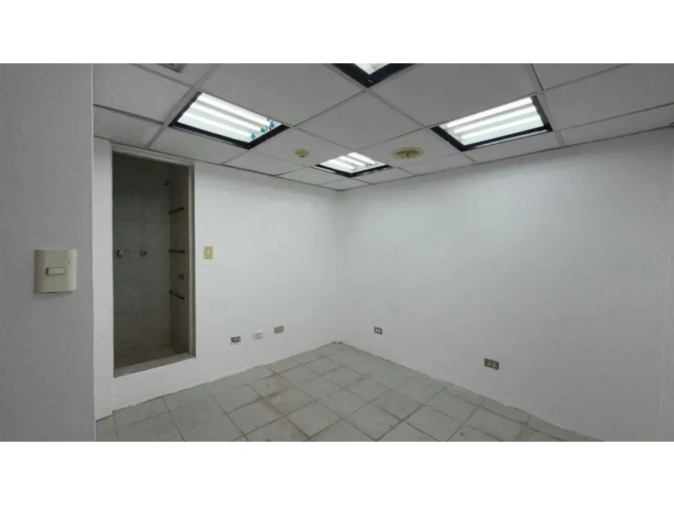Casa Comercial en Alquiler en Los Palos Grandes 363m2 - 14