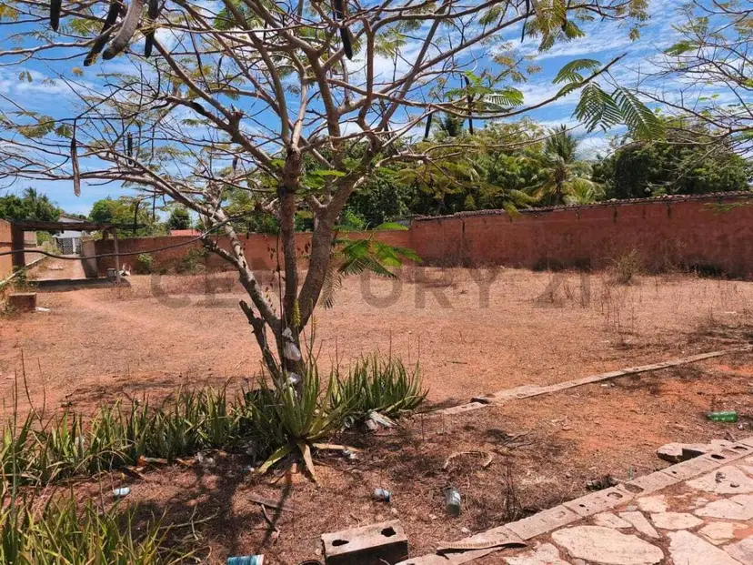TERRENO TAPIADO, MUY CERCA DE PARQUE EL AGUA Y DE LA PLAYA EL CARDON