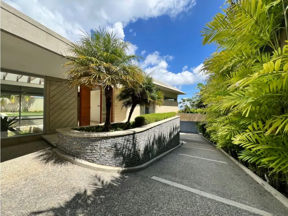 Casa en venta a estrenar con piscina en La Lagunita - 5