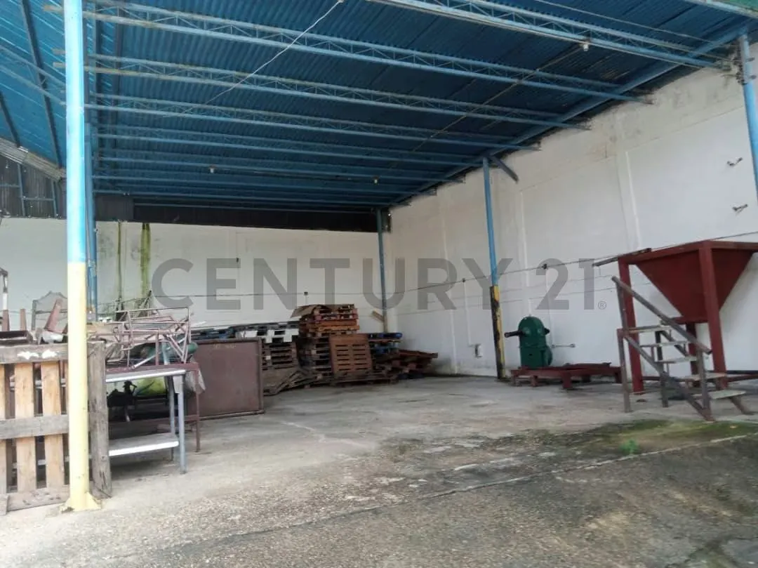 Galpon con oficina en Alquiler, sector Monterrey de Anaco - 3