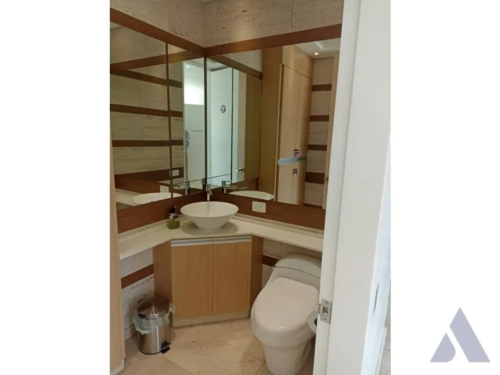 Se vende consultorio 118m2 La Trinidad 3405 - 2