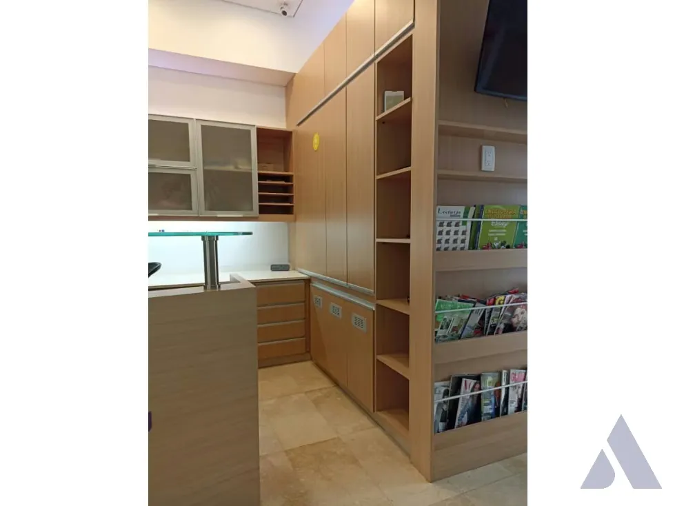 Se vende consultorio 118m2 La Trinidad 3405 - 3