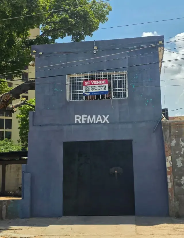 CASA COMERCIAL EN VENTA EN EL CENTRO DE LA CIUDAD - 2