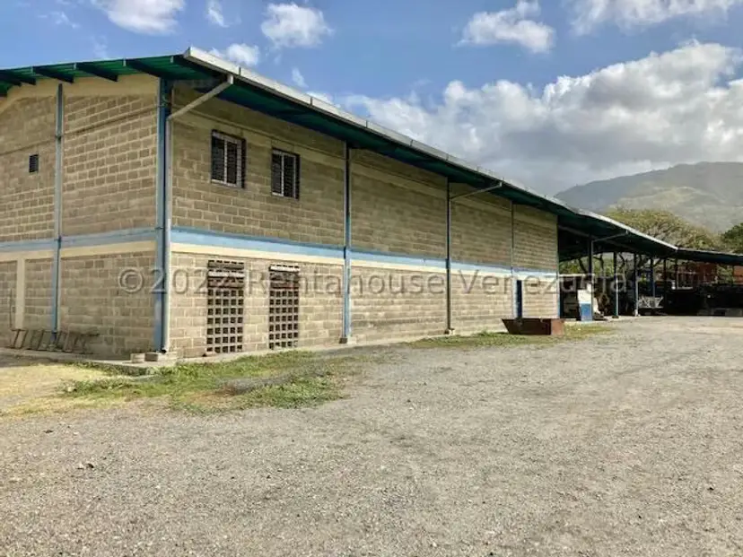 Comercial (Galpon - Deposito) en Venta en La Sabana, Miranda