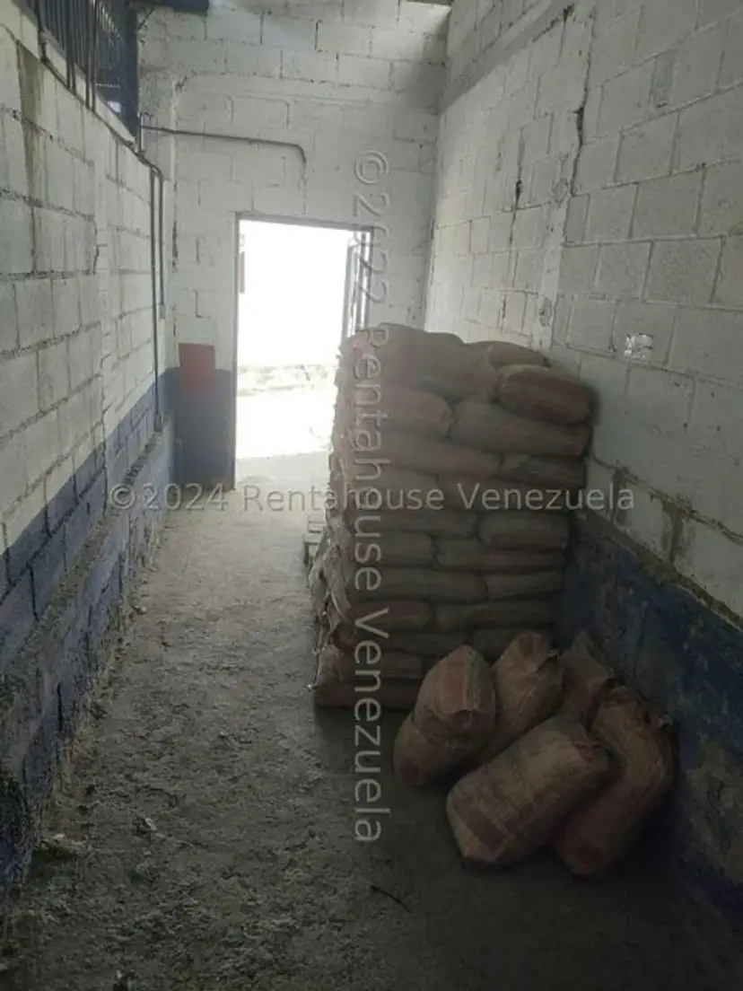 Comercial (Galpon - Deposito) en Alquiler en El Ingenio, Miranda