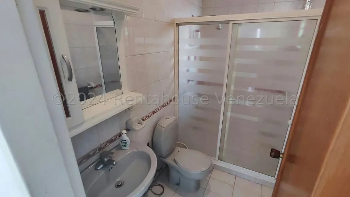 Apartamento (1 Nivel) en Venta en Centro, Aragua - 32