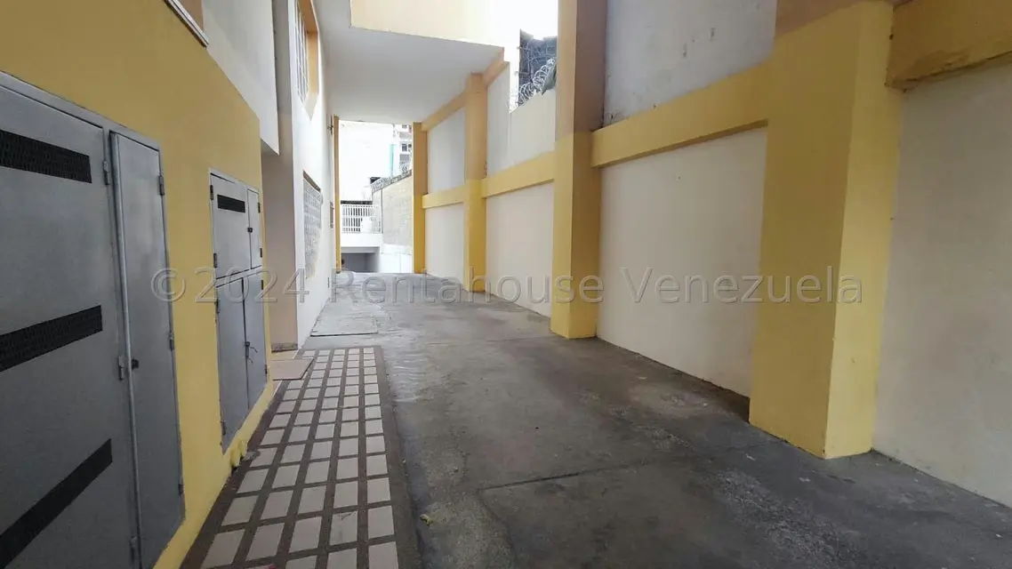Apartamento (1 Nivel) en Venta en Centro, Aragua - 36