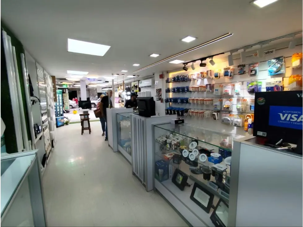 EN VENTA FONDO DE COMERCIO EN CALLE SUCRE CHACAO - 2
