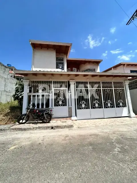 VENTA DE CASA EN ARJONA