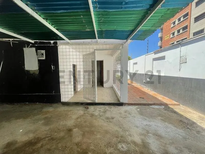 Parcela en alquiler en el Casco Central de Lecheria - 2