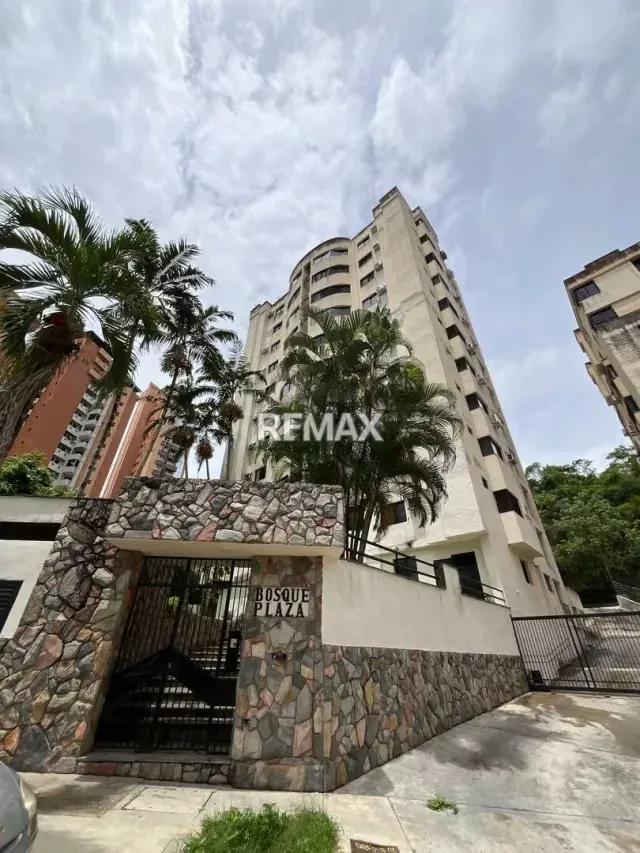 En venta Apartamento ubicado en Recidencias Bosque plaza, el bosque - 2