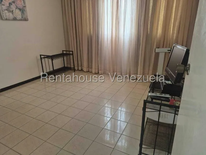 Apartamento (1 Nivel) en Venta en San Bernardino, Distrito Metropolitano - 17