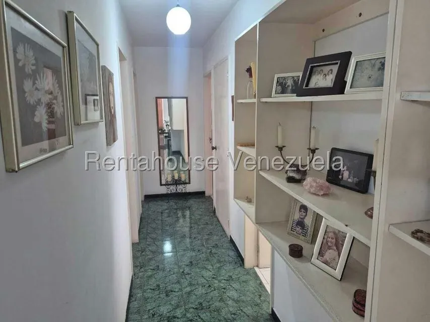 Apartamento (1 Nivel) en Venta en San Bernardino, Distrito Metropolitano - 18