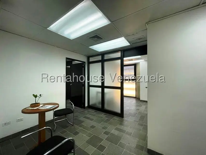 Oficina en Venta en Los Samanes, Distrito Metropolitano