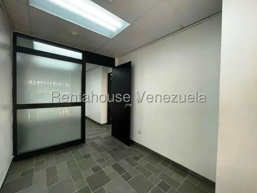 Oficina en Venta en Los Samanes, Distrito Metropolitano - 11
