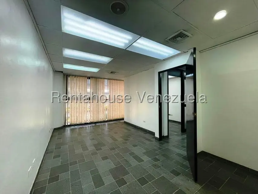 Oficina en Venta en Los Samanes, Distrito Metropolitano - 12