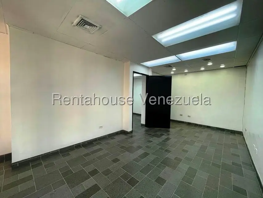 Oficina en Venta en Los Samanes, Distrito Metropolitano - 13