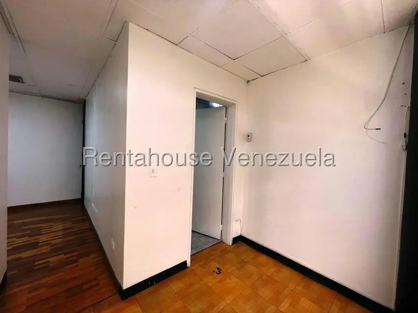 Oficina en Venta en Los Samanes, Distrito Metropolitano - 35