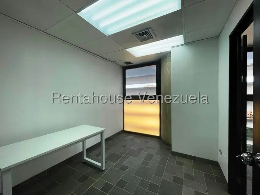 Oficina en Venta en Los Samanes, Distrito Metropolitano - 4