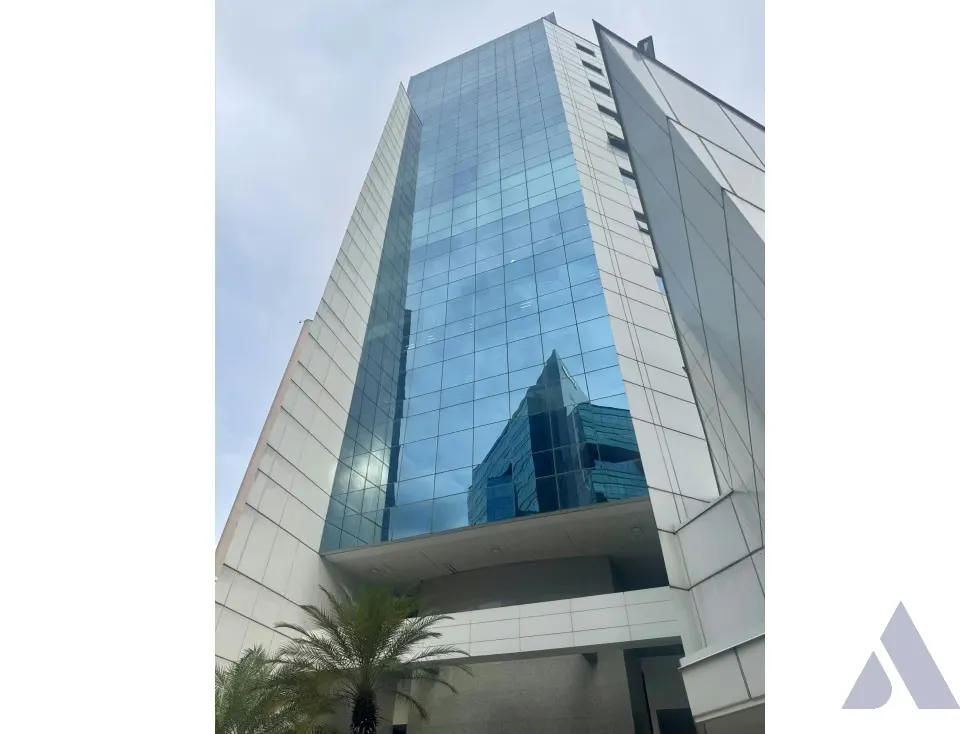 Se alquila oficina 64m2 El Rosal 9234