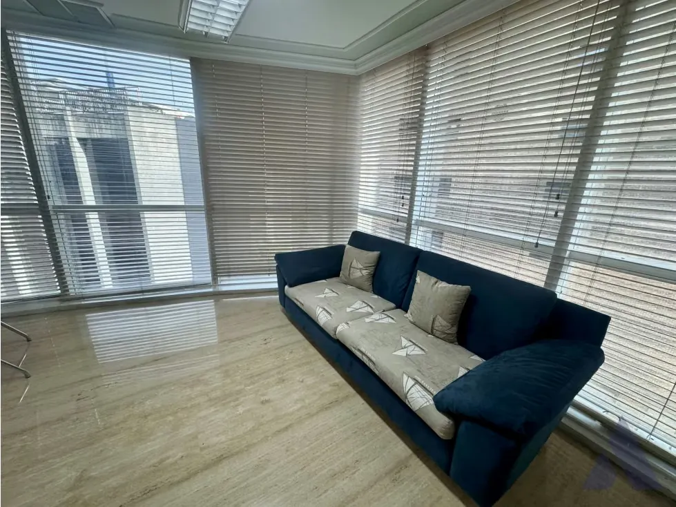 Se alquila oficina 64m2 El Rosal 9234 - 9
