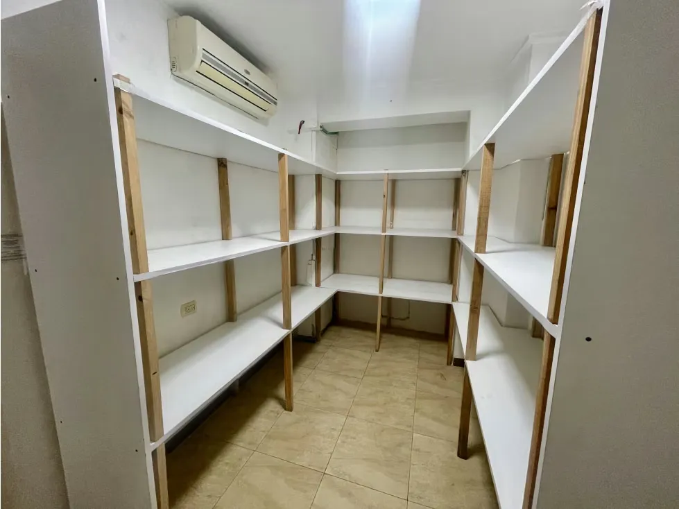 Alquilo consultorio/oficina médica 55m2 El Rosal 1277 - 7