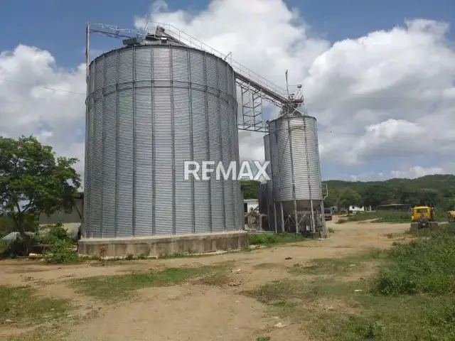 Se vende finca agroindustrial a 5 minutos de cabudare