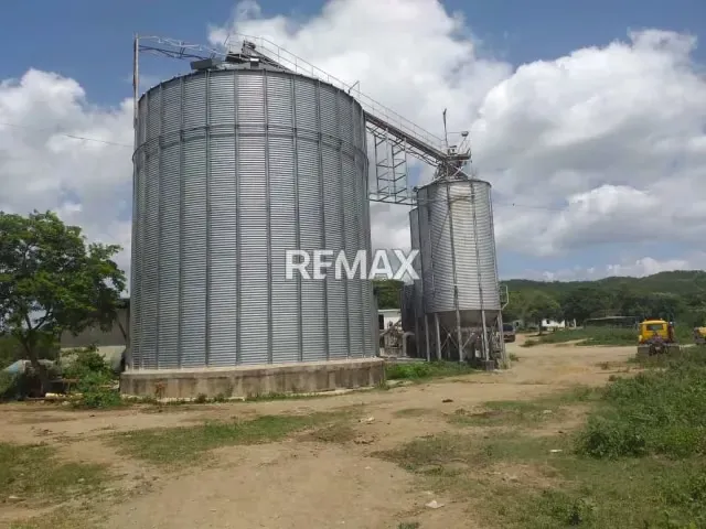 Se vende finca agroindustrial a 5 minutos de cabudare