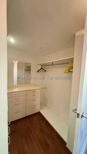 Apartamento (1 Nivel) en Alquiler en Santa Marta, Distrito Metropolitano - 12