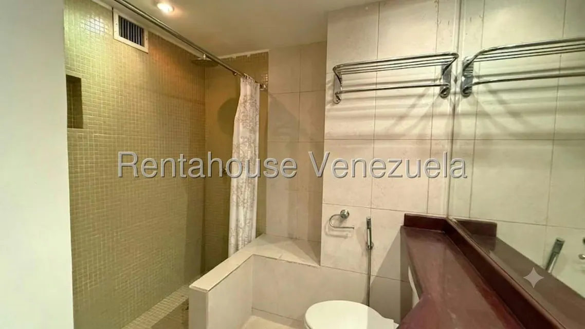 Apartamento (1 Nivel) en Alquiler en Santa Marta, Distrito Metropolitano - 14