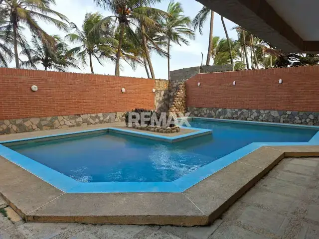 Tu refugio frente al mar te espera en Edificio Arena Mar
