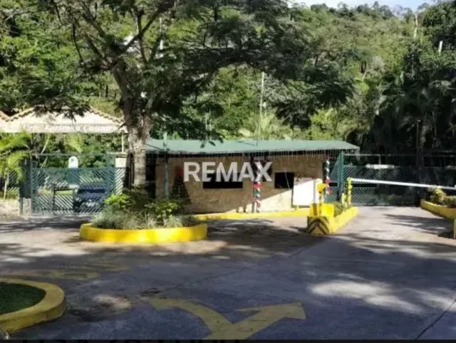 EN VENTA TERRENO EN LA URBANIZACION KARIMAO - 12