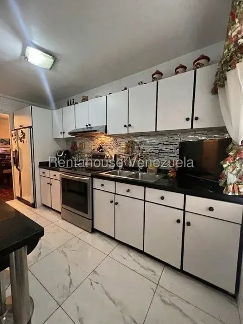 Apartamento (1 Nivel) en Venta en Los Naranjos del Cafetal, Distrito Metropolitano - 4