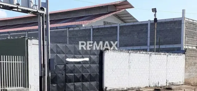 VENTA GALPONES Y EDIFICIO ADMINISTRATIVO UBICADOS EN LA CANDELARIA VALENCIA - 4