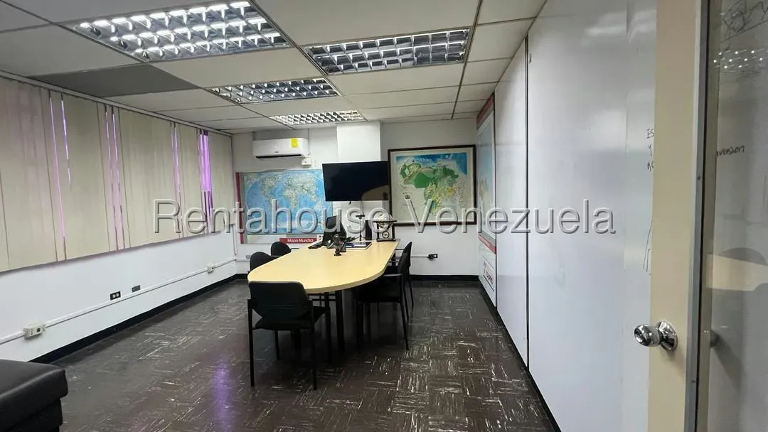 Oficina en Alquiler en Parroquia La Candelaria, Distrito Metropolitano - 18