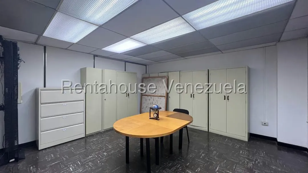 Oficina en Alquiler en Parroquia La Candelaria, Distrito Metropolitano - 3