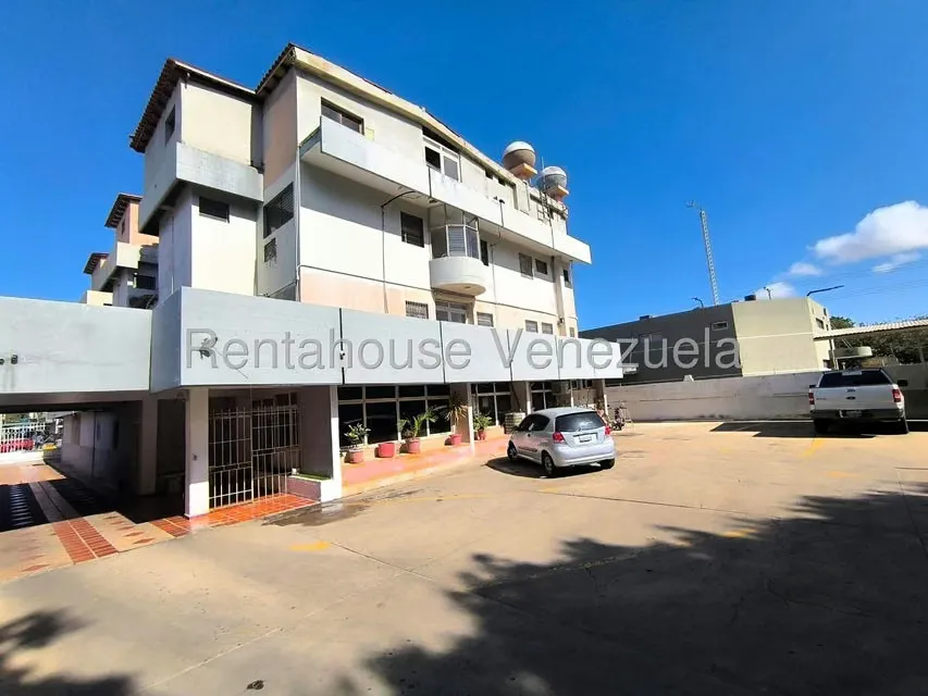 Edificio en Venta en Sector San Bosco, Falcon - 2