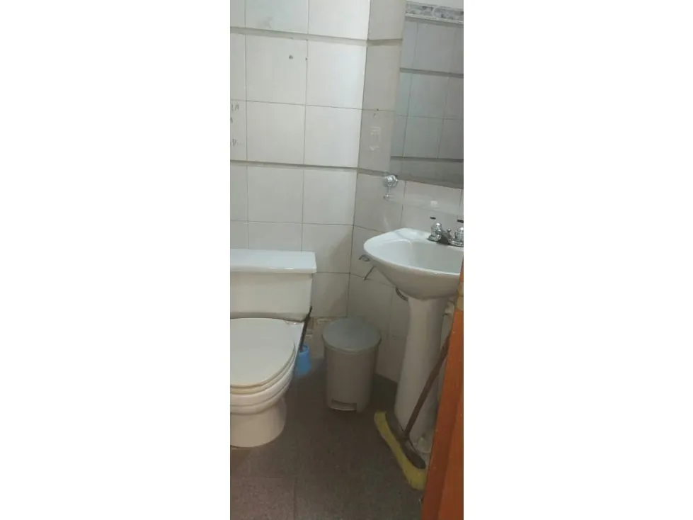Alquilo local comercial a nivel calle 63+50m2 de terraza El Rosal 9509 - 10