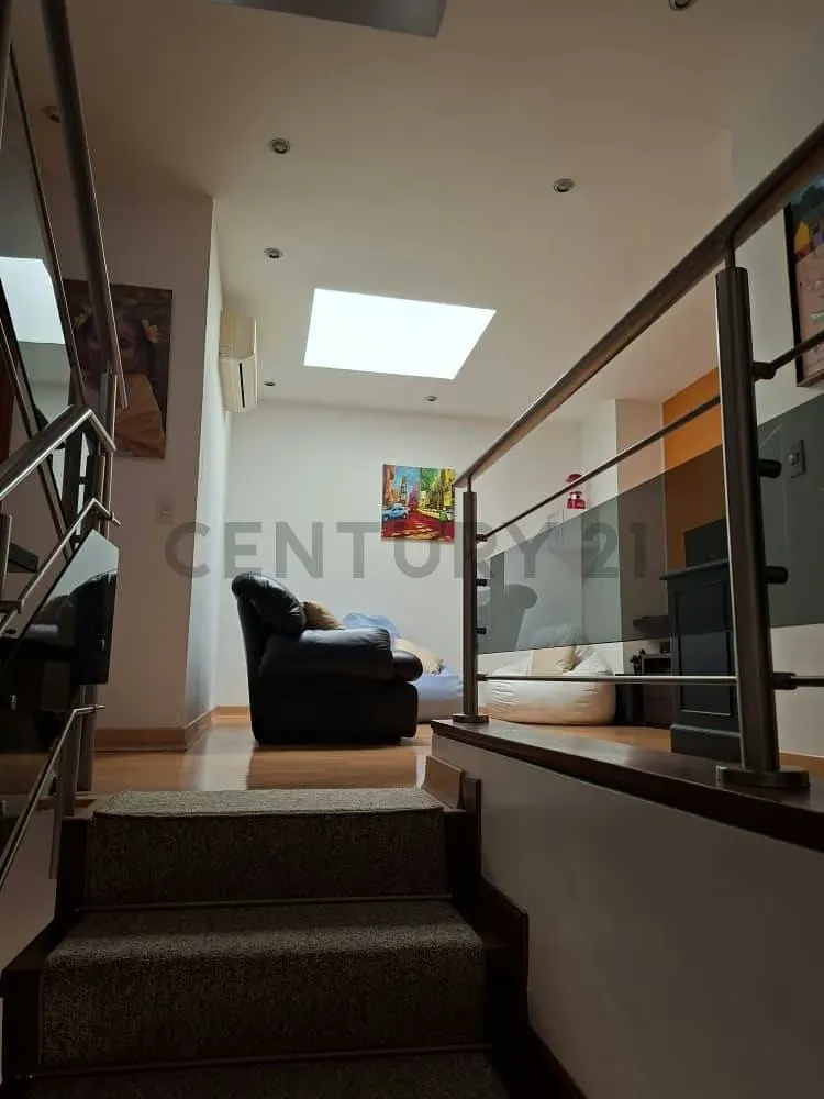 VENTA PH DUPLEX EN EDIF DE MUY POCOS PISOS TERRAZA CON VISTA AL AVILA - 14