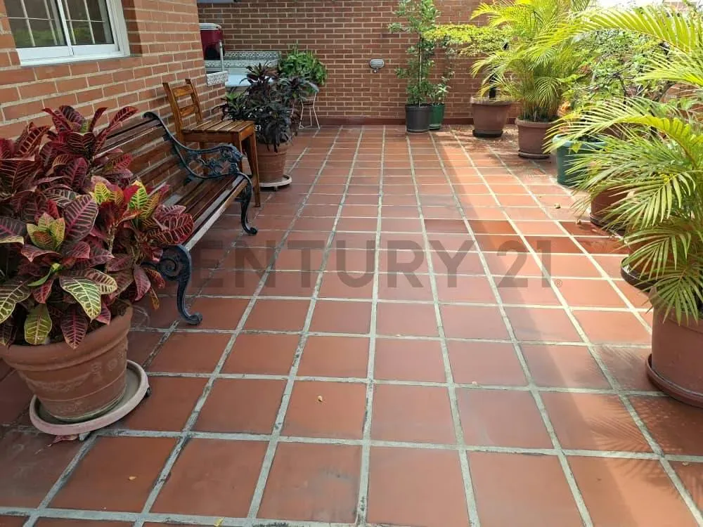 VENTA PH DUPLEX EN EDIF DE MUY POCOS PISOS TERRAZA CON VISTA AL AVILA - 20