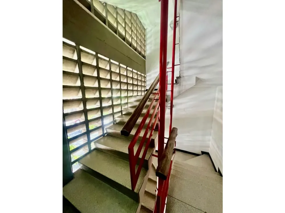 Se vende edificio comercial/residencial 800m2 El Rosal 0574