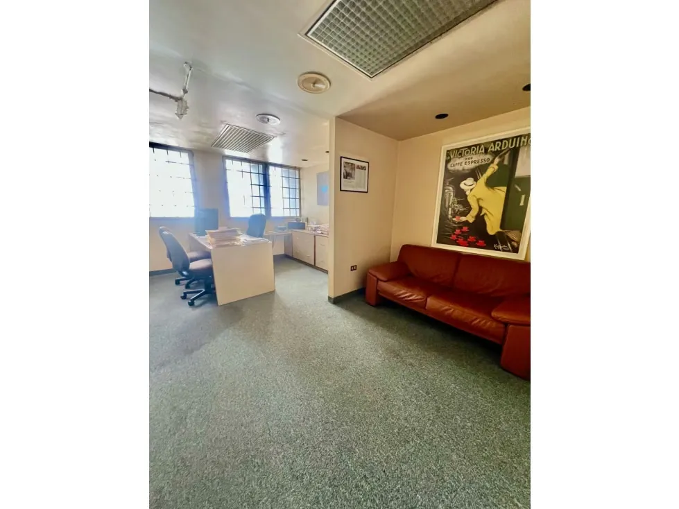 Se vende edificio comercial/residencial 800m2 El Rosal 0574 - 4