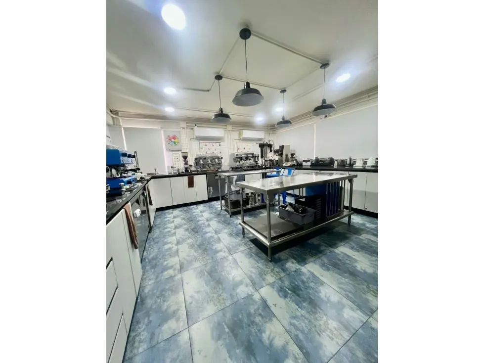 Se vende edificio comercial/residencial 800m2 El Rosal 0574 - 7